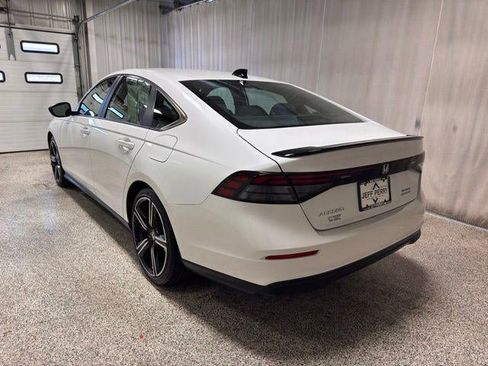 Used 2023 Honda Accord Sport image 6