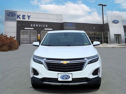 Used 2022 Chevrolet Equinox LT image 2