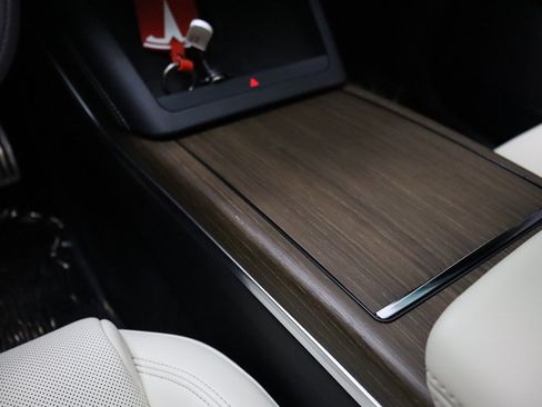 Used 2023 Tesla Model X image 47