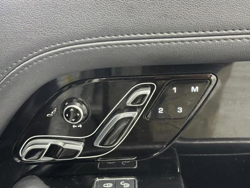 Used 2018 Land Rover Range Rover HSE image 21
