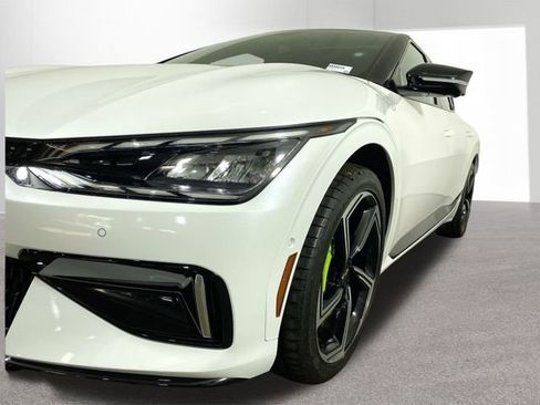 Used 2024 Kia EV6 GT image 24