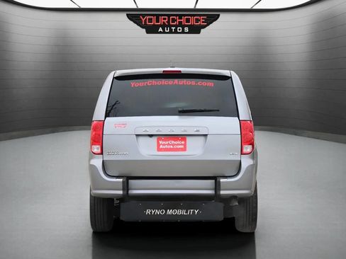 Used 2019 Dodge Grand Caravan GT FWD image 5