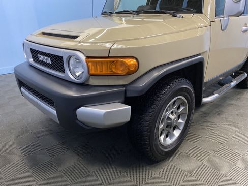 Used 2013 Toyota FJ Cruiser 4WD image 46