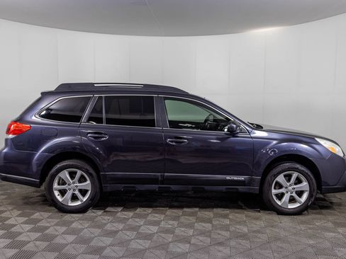 Used 2013 Subaru Outback 2.5i Premium w/ All-Weather Pkg AWD/4WD image 11