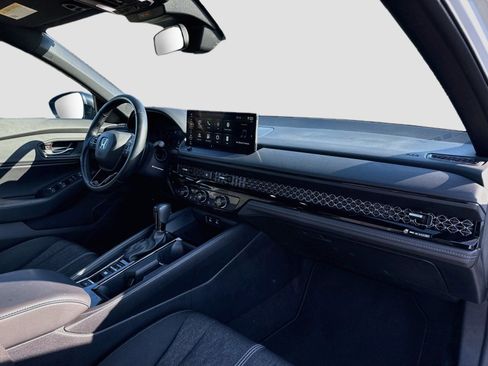 Used 2023 Honda Accord Sport image 25