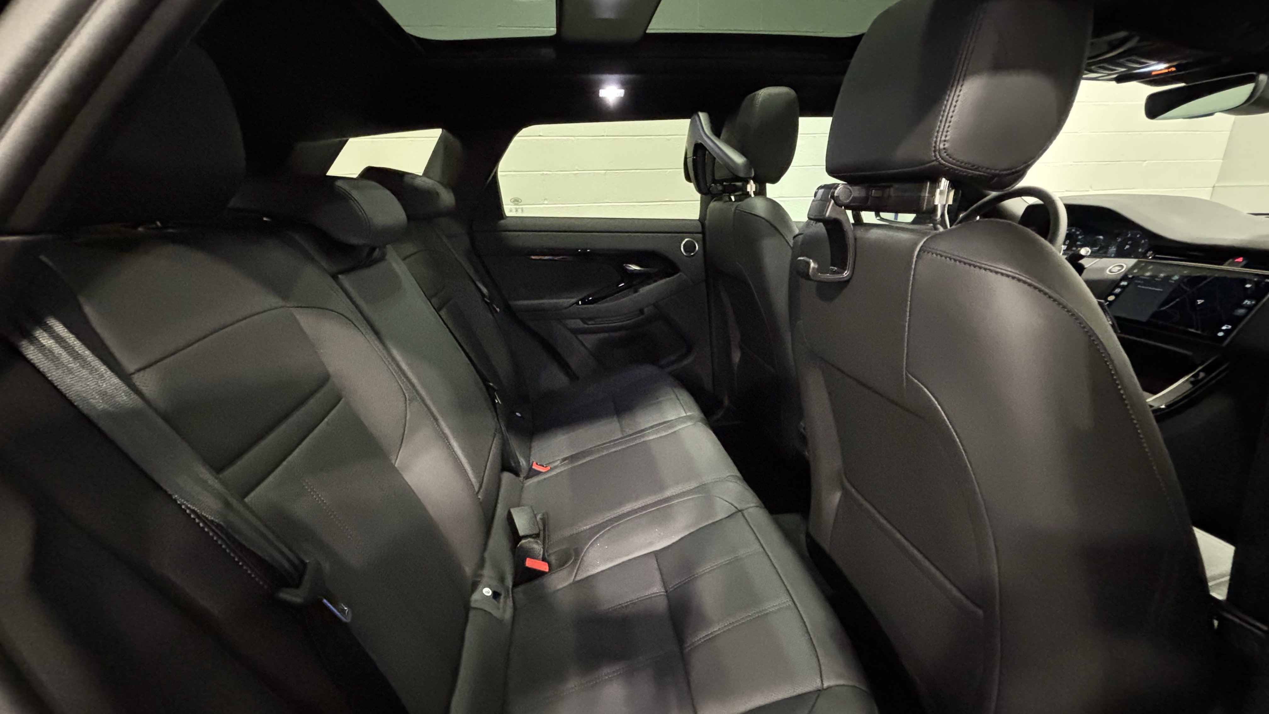 New 2026 Land Rover Range Rover Evoque S AWD/4WD image 16