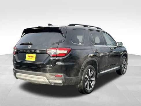 Used 2025 Honda Pilot Elite image 10