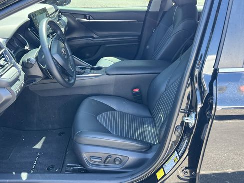 Used 2023 Toyota Camry SE w/ Convenience Package FWD image 12