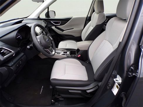 Used 2024 Subaru Forester image 17