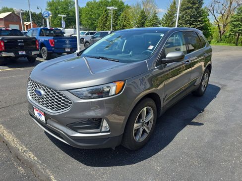 Used 2024 Ford Edge SEL w/ Convenience Package AWD/4WD image 4