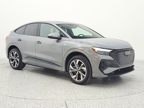 Used 2023 Audi Q4 e-tron Premium Plus image 3