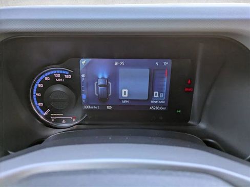 Used 2021 Ford Bronco Badlands image 11