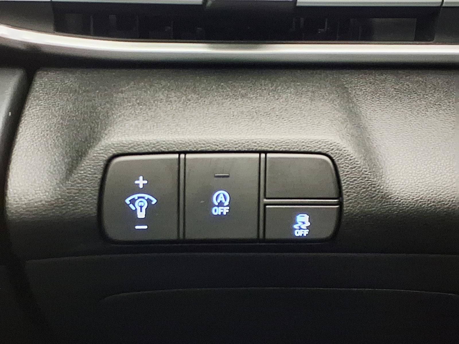 Certified 2026 Hyundai Elantra SE FWD image 22