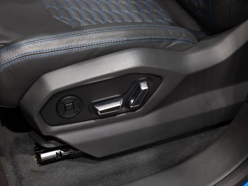 Used 2020 Lamborghini Urus image 20