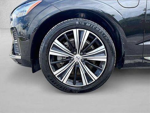 Used 2022 Volvo XC60 T8 Inscription w/ Advanced Package AWD/4WD image 10