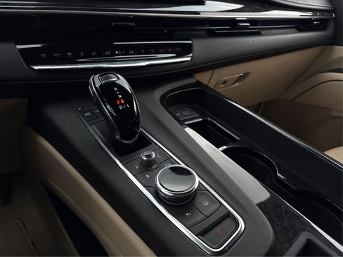 Used 2021 Cadillac Escalade ESV Premium Luxury image 29