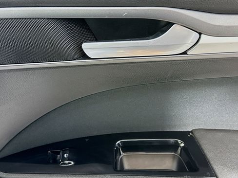 Used 2016 Ford Fusion SE image 29