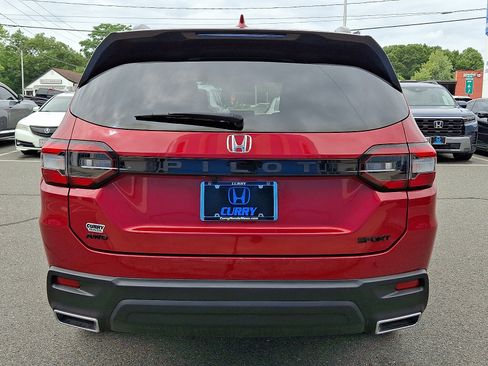 Used 2023 Honda Pilot Sport image 5