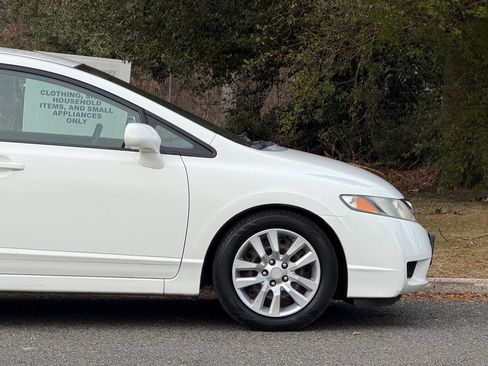 Used 2010 Honda Civic LX image 28