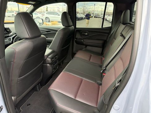 Used 2025 Honda Ridgeline Black Edition image 16