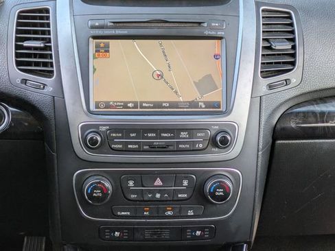 Used 2014 Kia Sorento SX w/ 3rd Row Package image 24