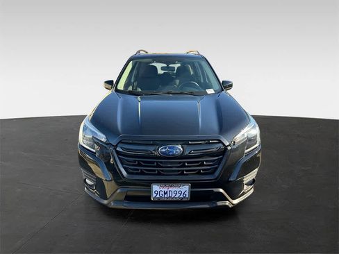 Used 2023 Subaru Forester Premium image 6