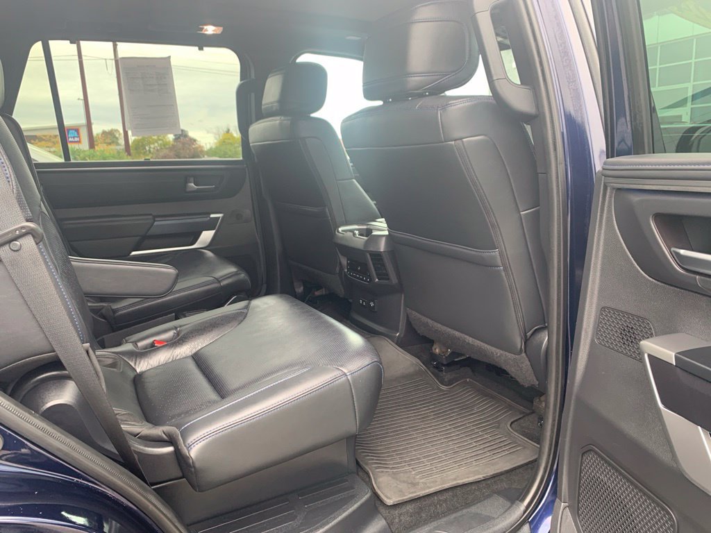 Used 2024 Toyota Sequoia Platinum AWD/4WD image 27
