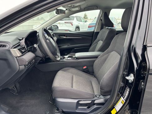 Used 2025 Toyota Camry LE image 24