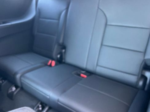 New 2026 Chevrolet Traverse LT w/ Driver Confidence Package AWD/4WD image 12