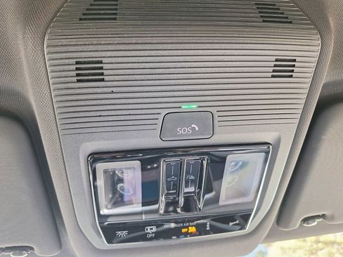 New 2026 Volkswagen Atlas Cross Sport SEL Premium R-Line image 19