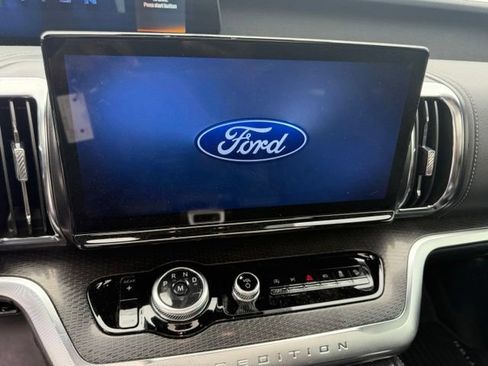Used 2026 Ford Expedition Platinum w/ Stealth Performance Package AWD/4WD image 7