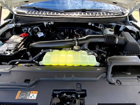 New 2025 Lincoln Navigator L Reserve w/ Jet Appearance Package image 16