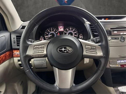Used 2011 Subaru Outback 2.5i Limited AWD/4WD image 32