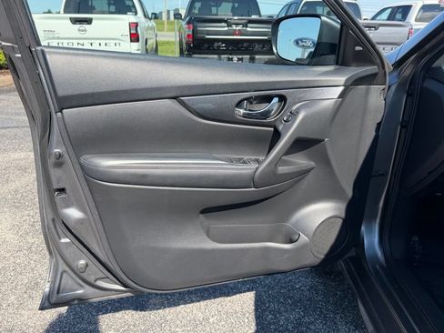 Used 2018 Nissan Rogue S FWD image 14