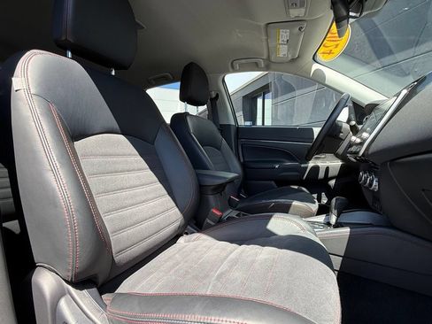 Used 2024 Mitsubishi Outlander Sport SE AWD/4WD image 15
