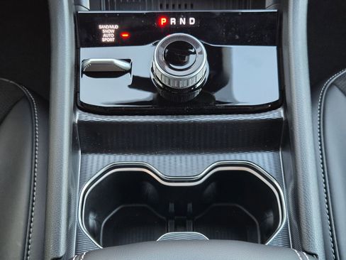 New 2026 Jeep Grand Cherokee Altitude image 13