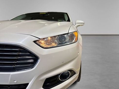 Used 2015 Ford Fusion Titanium image 19