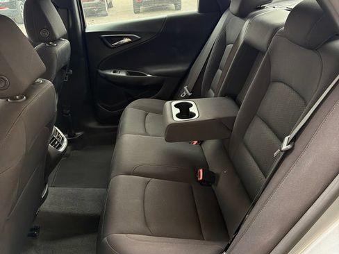 Used 2023 Chevrolet Malibu LT FWD image 5