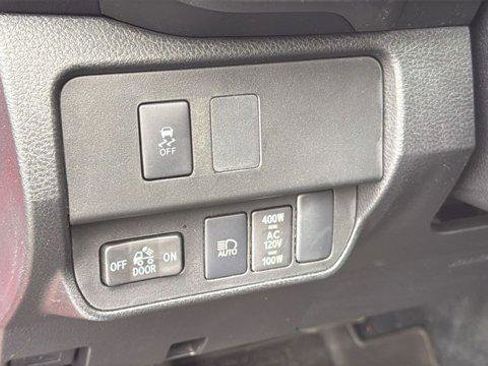 Certified 2023 Toyota Tacoma TRD Off-Road AWD/4WD image 15