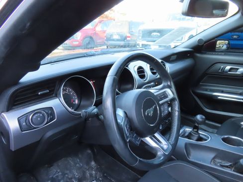 Used 2018 Ford Mustang GT image 17