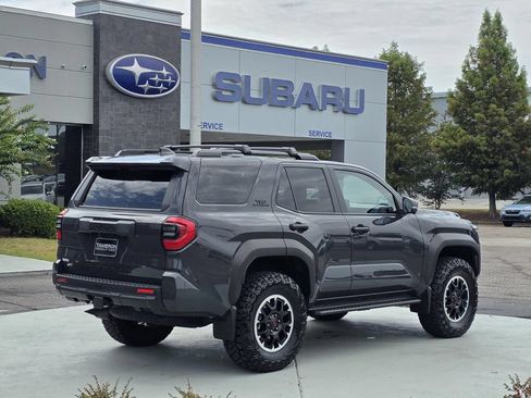Used 2025 Toyota 4Runner TRD Off-Road Premium AWD/4WD image 5