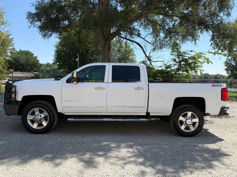 Used 2017 Chevrolet Silverado 2500 LTZ w/ Vortec Plus Package AWD/4WD image 8