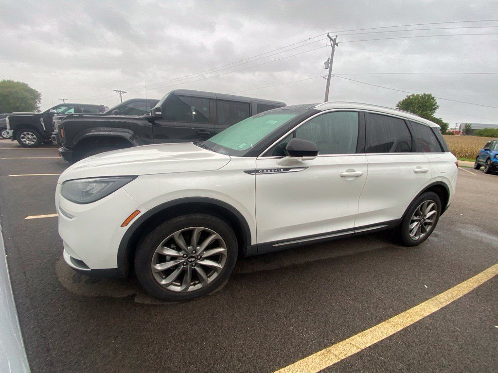 Used 2022 Lincoln Corsair AWD w/ Premium Package image 19