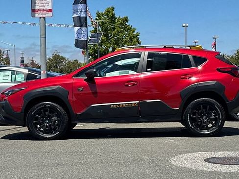 Certified 2025 Subaru Crosstrek 2.5i Wilderness w/ Wilderness Package AWD/4WD image 7