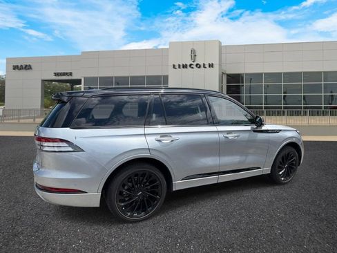 Used 2023 Lincoln Aviator Black Label AWD/4WD image 3