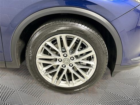 Used 2023 Acura MDX SH-AWD w/ Advance Package image 25