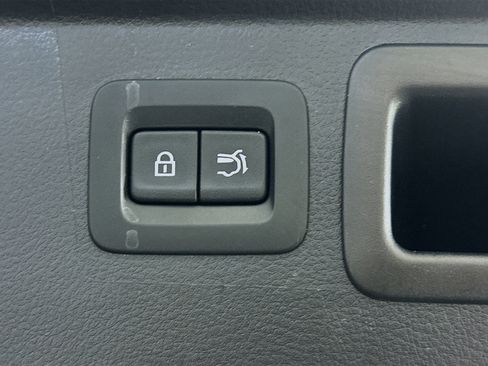 Used 2025 MAZDA CX-50 AWD 2.5 S w/ Premium Package image 31