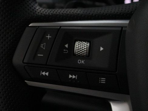 New 2026 Mitsubishi Outlander SE FWD image 9