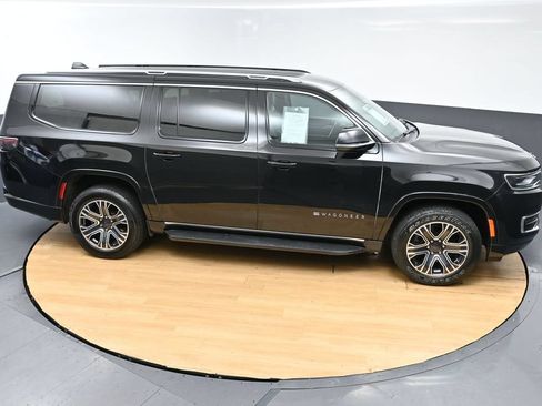 Used 2024 Jeep Wagoneer L Series II w/ Flexible Seating Group AWD/4WD image 50