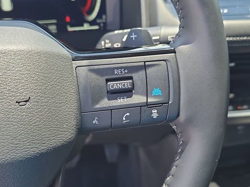 Certified 2026 Nissan Rogue SL FWD image 32